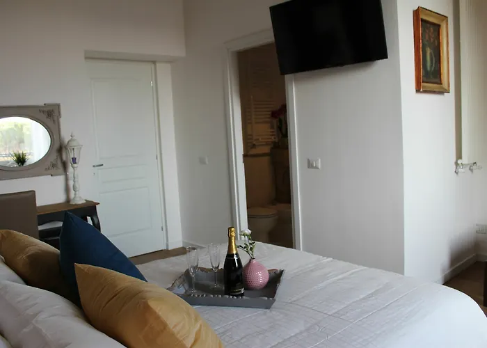 Castel Sant'angelo Konukevi 2*